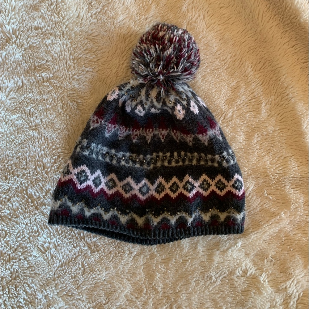 Beanie with pompom